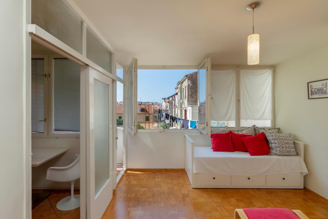 Atelier Apartment *